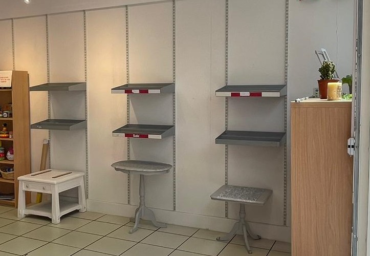 Showcase Shelves for rent